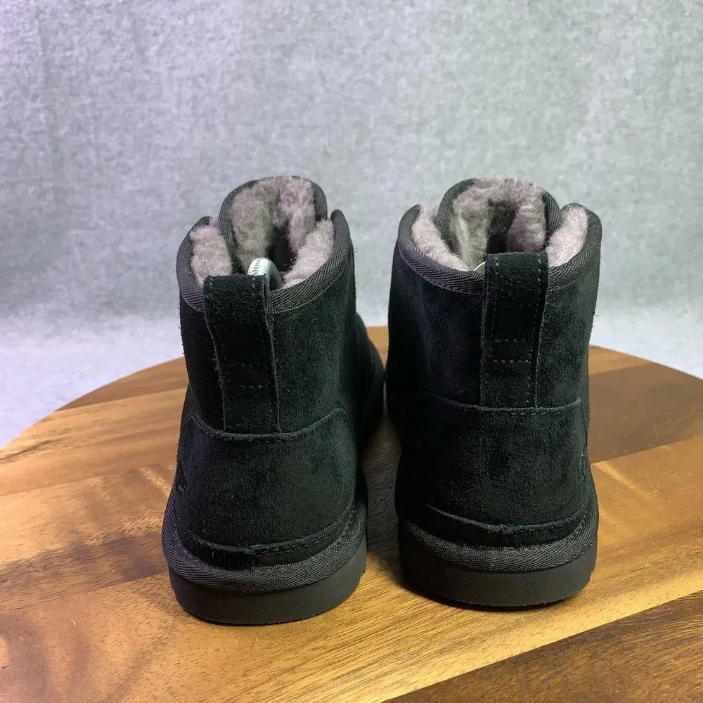 UGG Neumel Boots Mens Size 7 Black Suede Chukka Shearling Lined Ankle Casual EUC